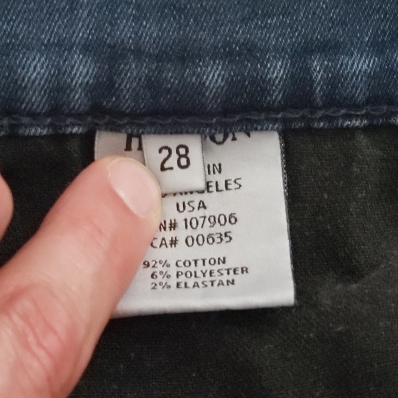 Flawed Hudson Nico Midrise Super Skinny Size 28  Medium Wash Denim - Picture 4 of 12